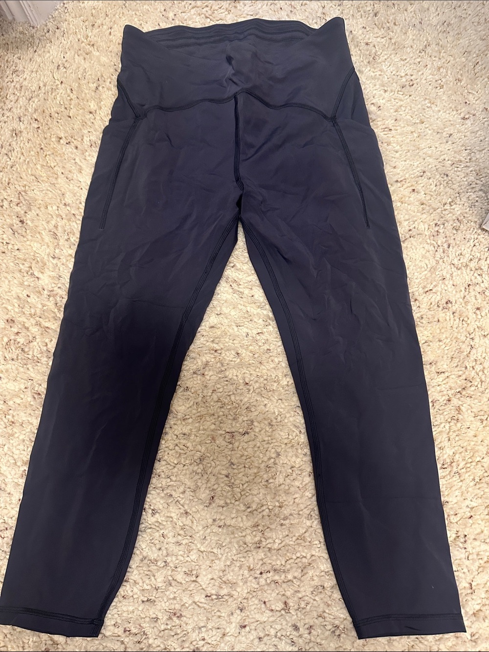 lululemon like new Black High-Rise Pocket Leggings - ankle length
